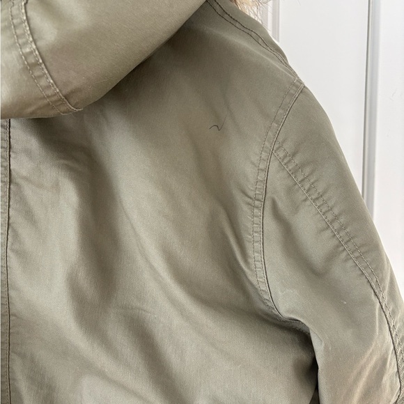 American Eagle Olive Green Faux Fur Trim Parka Jacket M - Picture 4 of 5